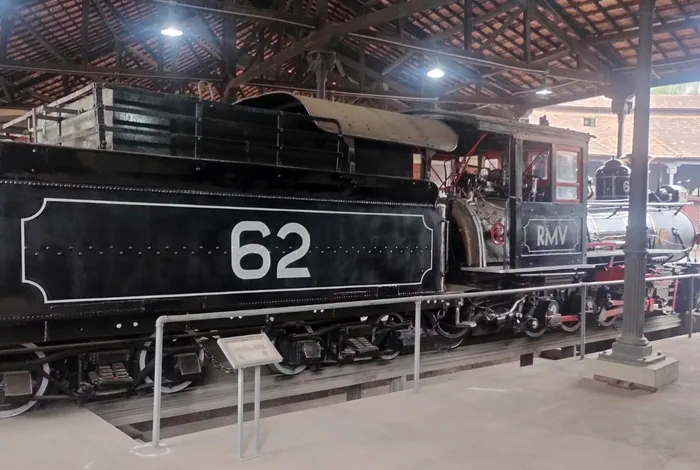 A rotunda, o museu e o acervo do complexo ferroviário de São João del-Rei