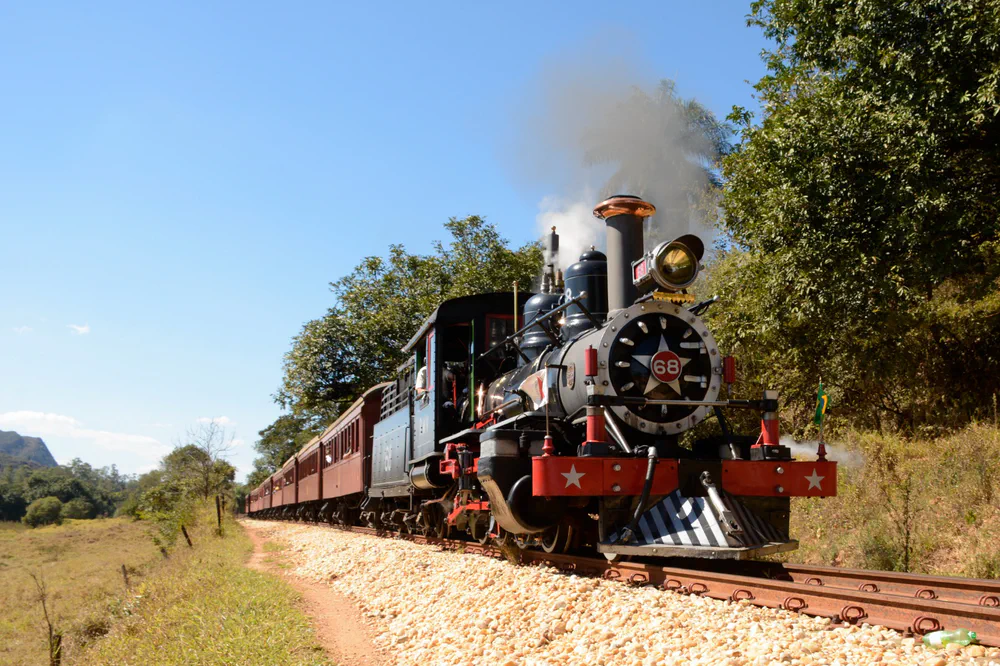 A locomotiva 68 no trecho entre São João del-Rei e Tiradentes