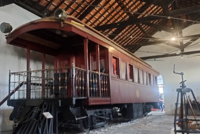 A rotunda, o museu e o acervo do complexo ferroviário de São João del-Rei