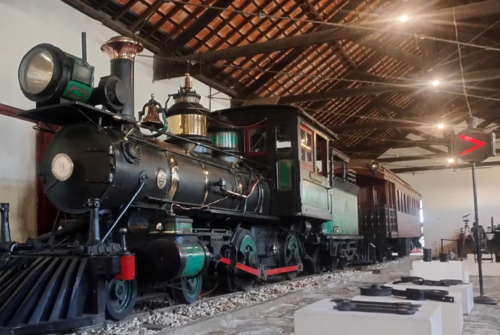 A rotunda, o museu e o acervo do complexo ferroviário de São João del-Rei