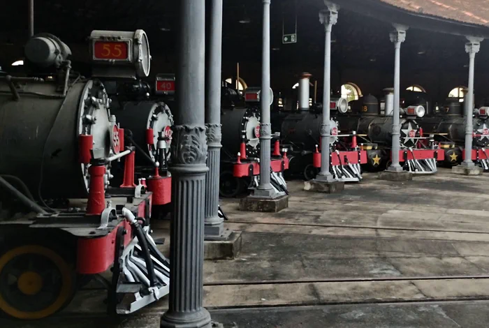 A rotunda, o museu e o acervo do complexo ferroviário de São João del-Rei